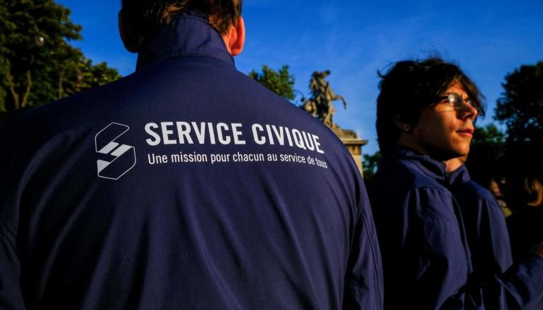 En dehors des jobs étudiants, les établissements peuvent vous proposer une mission en service civique.